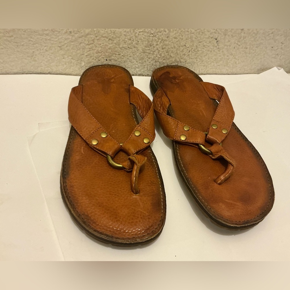 Frye leather  thong sandals size 12